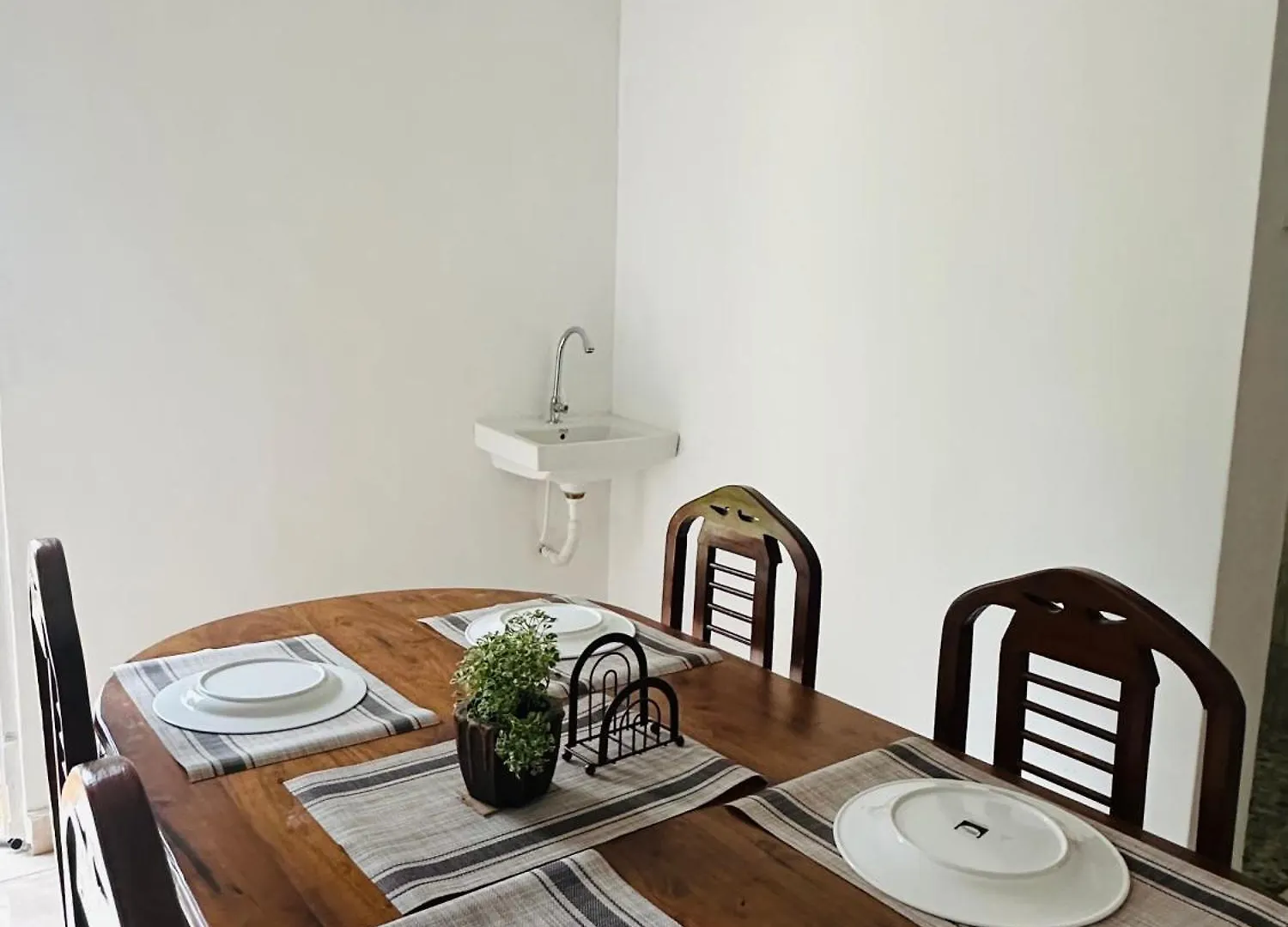 Πανσιόν Jaya Residence - Near Airport Νεγκόμπο